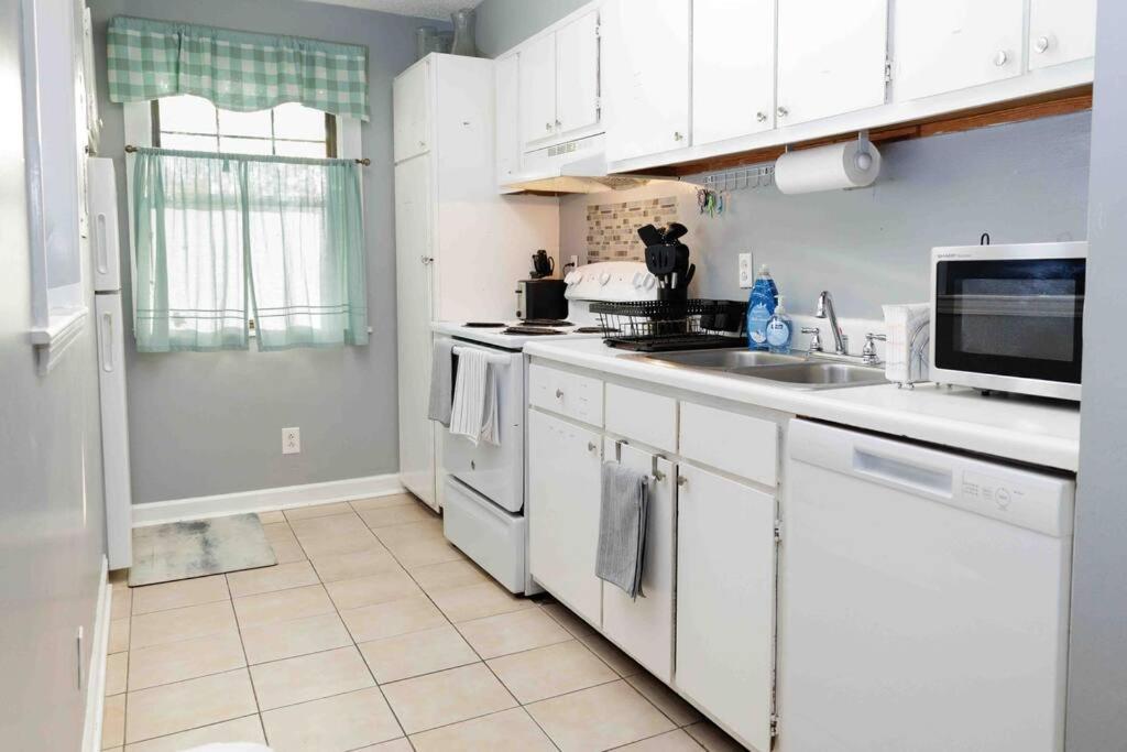 דירות Cozy 3-Bed Athens Getaway, Right Near Uga! מראה חיצוני תמונה