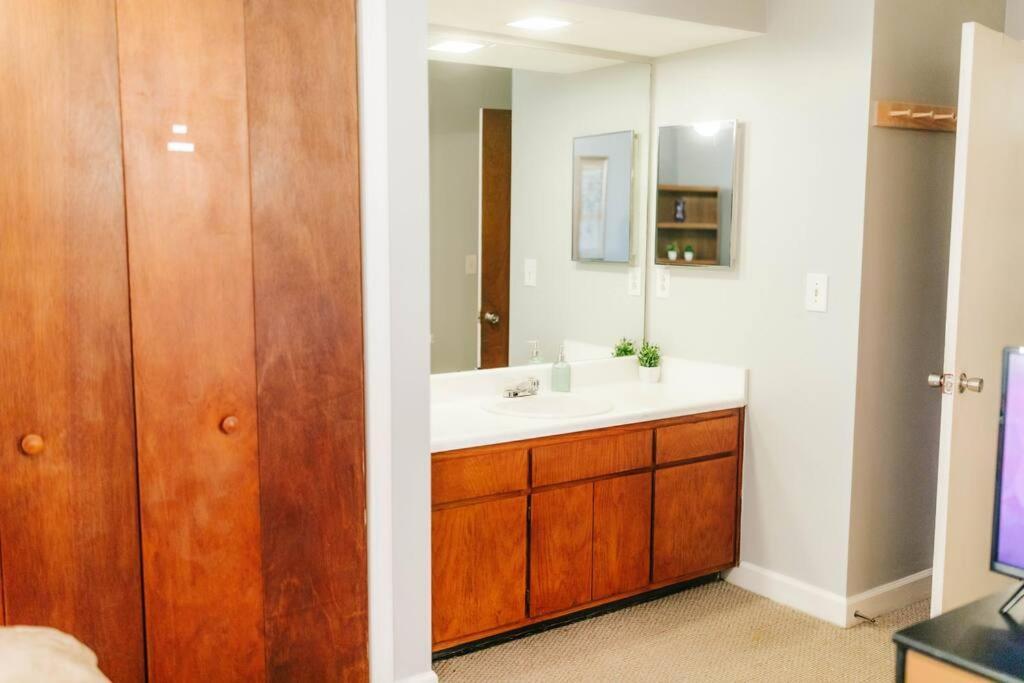 דירות Cozy 3-Bed Athens Getaway, Right Near Uga! מראה חיצוני תמונה