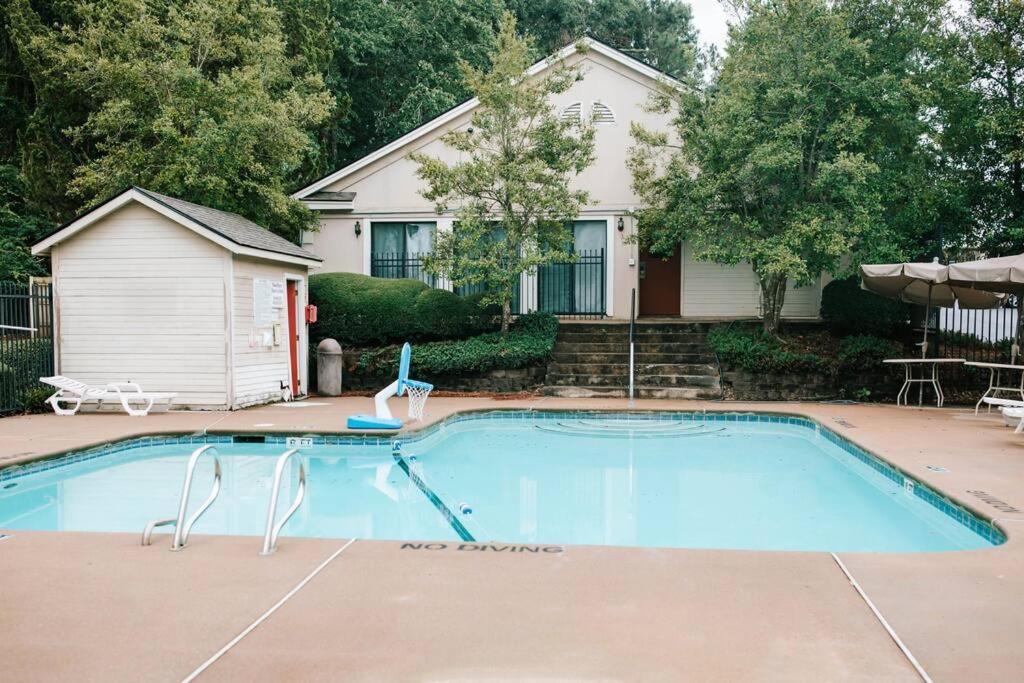 דירות Cozy 3-Bed Athens Getaway, Right Near Uga! מראה חיצוני תמונה