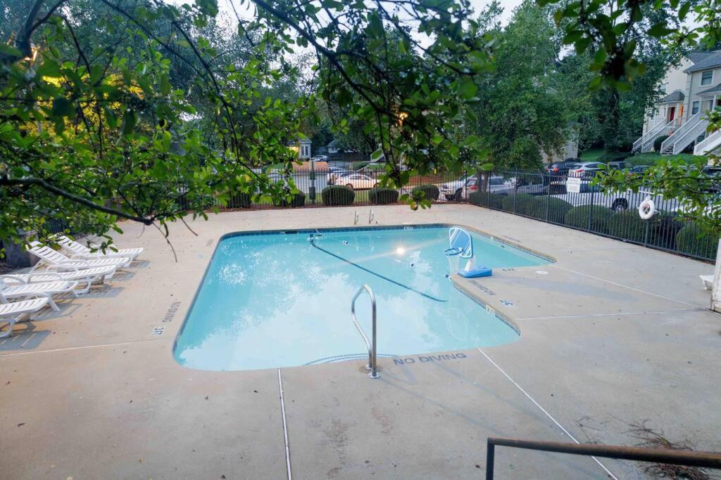 דירות Cozy 3-Bed Athens Getaway, Right Near Uga! מראה חיצוני תמונה